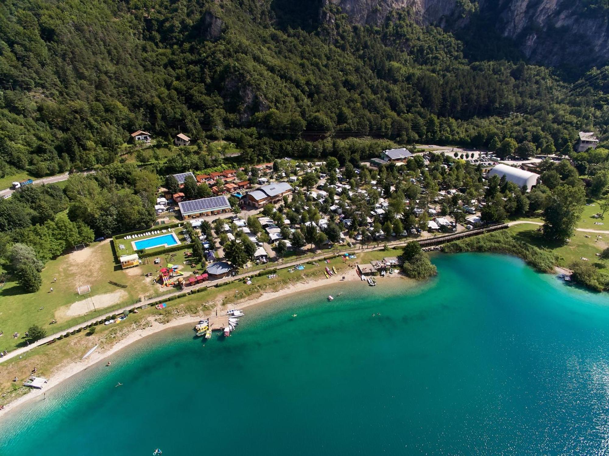 Family Wellness Camping Al Sole โมลินา ดิ เลโดร ภายนอก รูปภาพ
